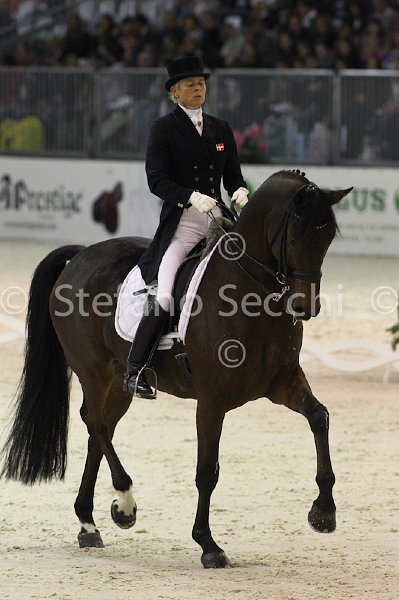 JORGENSEN_FBW DE VITO_MILANO_2011_SS3_0220.jpg